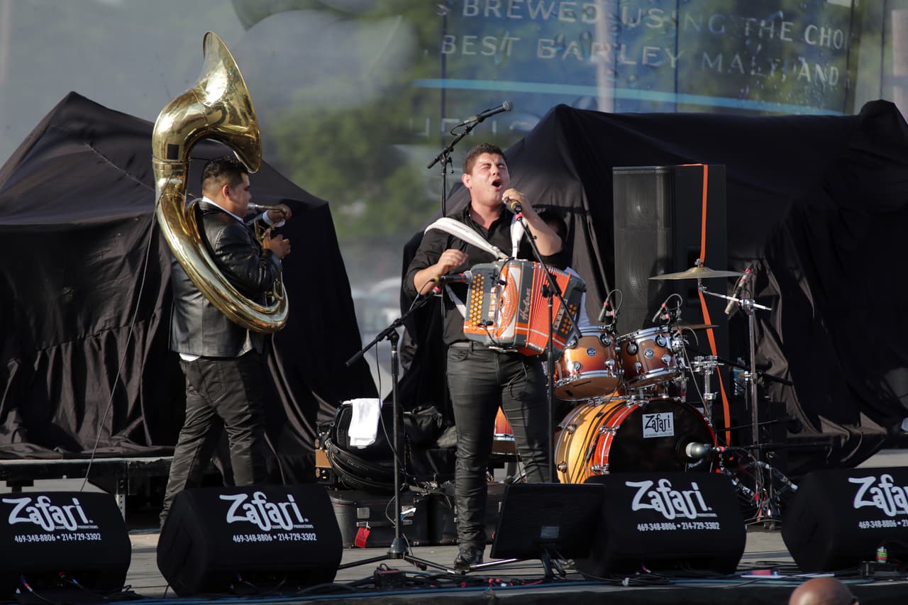 Tremenda fiesta mexicana con los colores, sabores y olores de nuestra tierra.