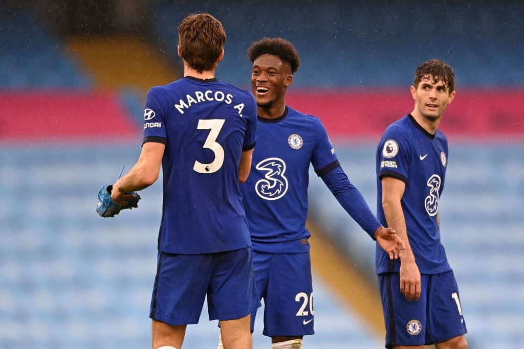 Al minuto 90+2, Marcos Alonso le da la victoria 1-2 al Chelsea y los Blues ya son el tercer lugar en la tabla de la Premier League.