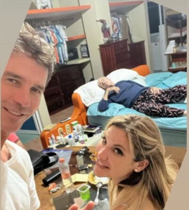 Leonardo García es quien más ha inundado sus historias de Instagram este fin de semana con fotos como esta en las que se le ve junto al actor de películas como
<b><a href="https://vix.com/es/detail/video-3624871?utm_medium=internal_referral&utm_source=univision&utm_campaign=breaking_news&utm_content=ed_entertainment&utm_term=article" target="_blank">Paraíso, que puedes ver gratis aquí en ViX. </a></b>
<br>
