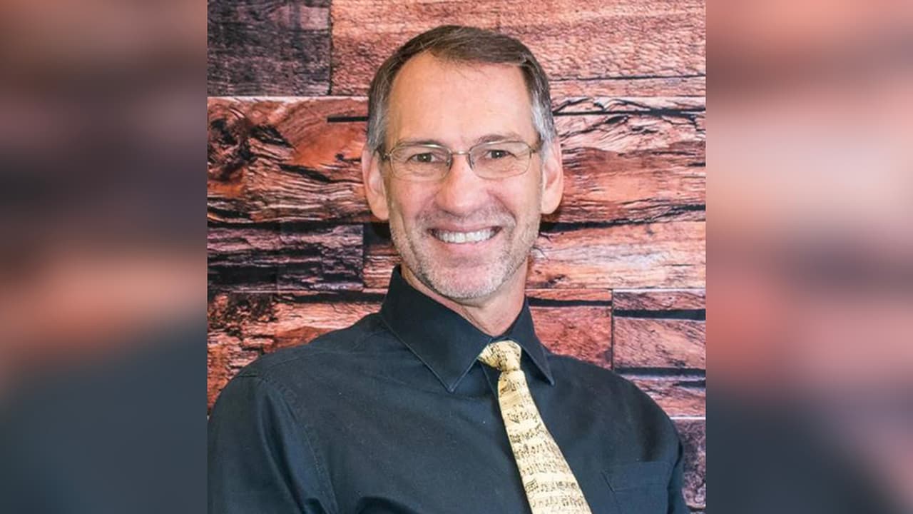 Acusan a un profesor de la escuela Memorial Elementary por presunta posesión de pornografía infantil