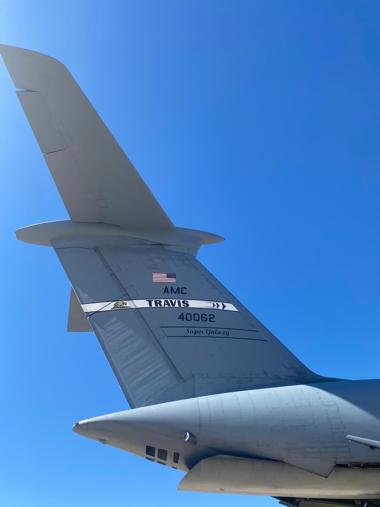 Aviones de guerra estuvieron abiertos para la exhibición en el show del aire en la Base Aérea de EEUU Davis-Monthan en Tucson.