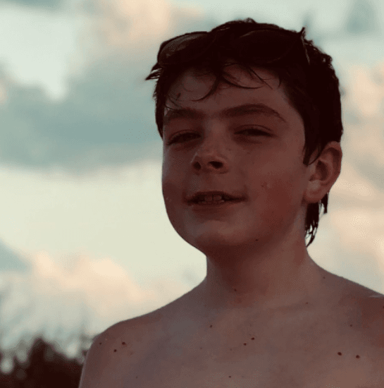 “Ese niño es tu mini-me”, “Que niño más guapo”, “A la madre (se parece) obviamente”, “Increíble cuánto se parece a ti”, “Qué lindo”, "Los ojos de su mamá" y “Como dos gotas de agua”, son sólo algunos de los comentarios que internautas dejan al pie de sus fotos.