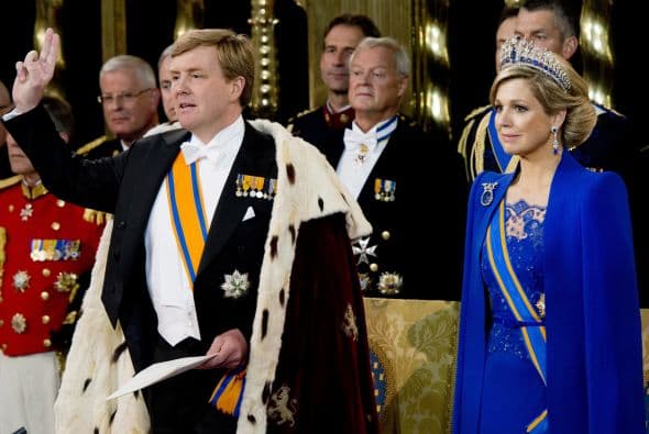 En la ceremonia de admisión del 17 de junio, además de Felipe VI, también será investido como caballero de la orden el
<a href="https://www.univision.com/noticias/noticias-del-mundo/la-coronacion-de-maxima-y-guillermo-de-holanda"> <b>rey Guillermo Alejandro de Holanda</b></a>, que irá acompañado de su esposa, la reina Máxima.