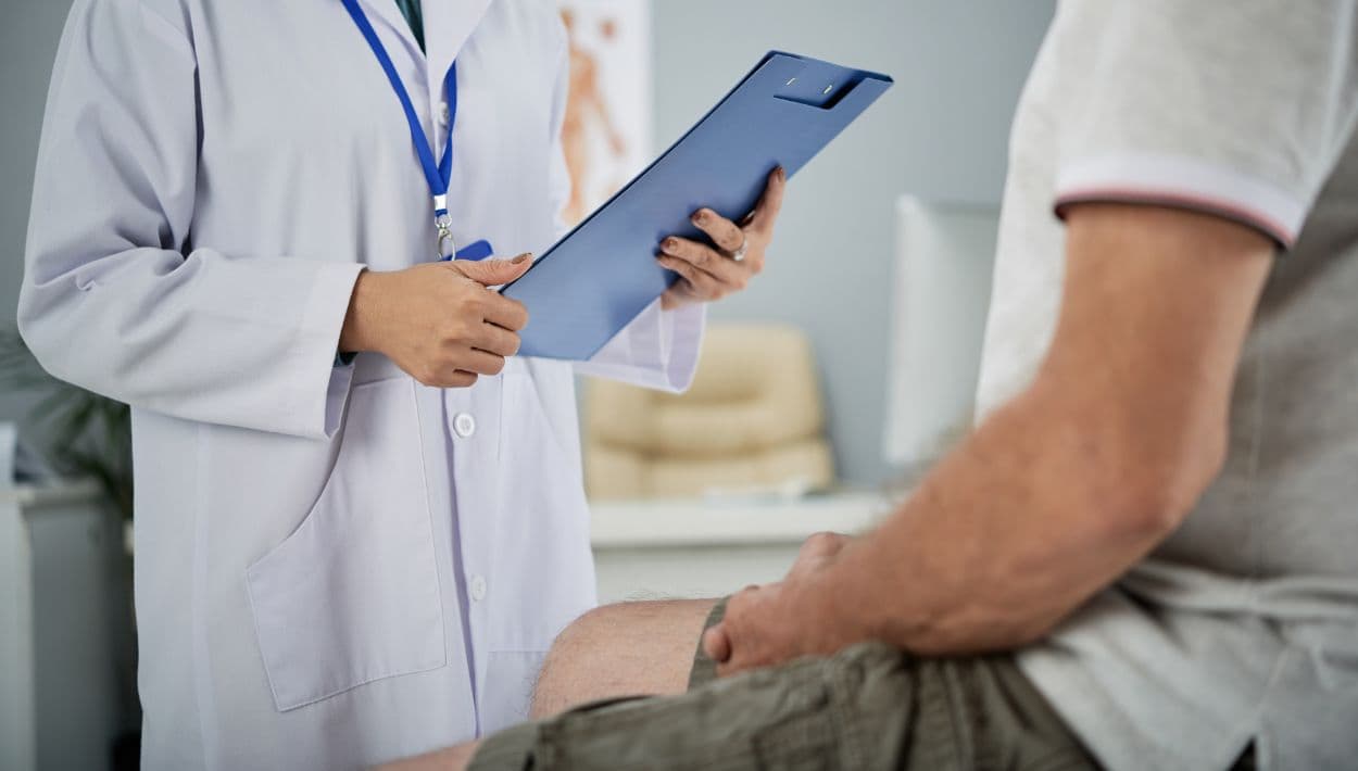 El problema silencioso de salud que los hombres mayores evitan tratar con médicos