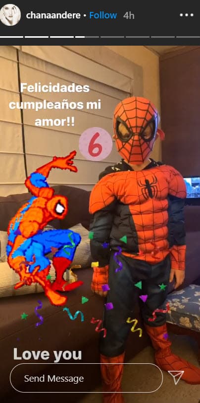 Las imágenes demuestran que al pequeño le gustan los superhéroes, en especial Ironman y Spiderman, de quienes aparece disfrazado.
<br>