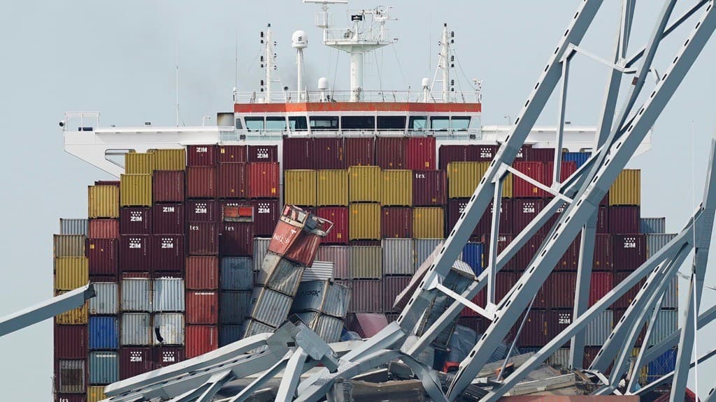 Por qué el FBI inició una investigación criminal sobre el colapso del puente en Baltimore