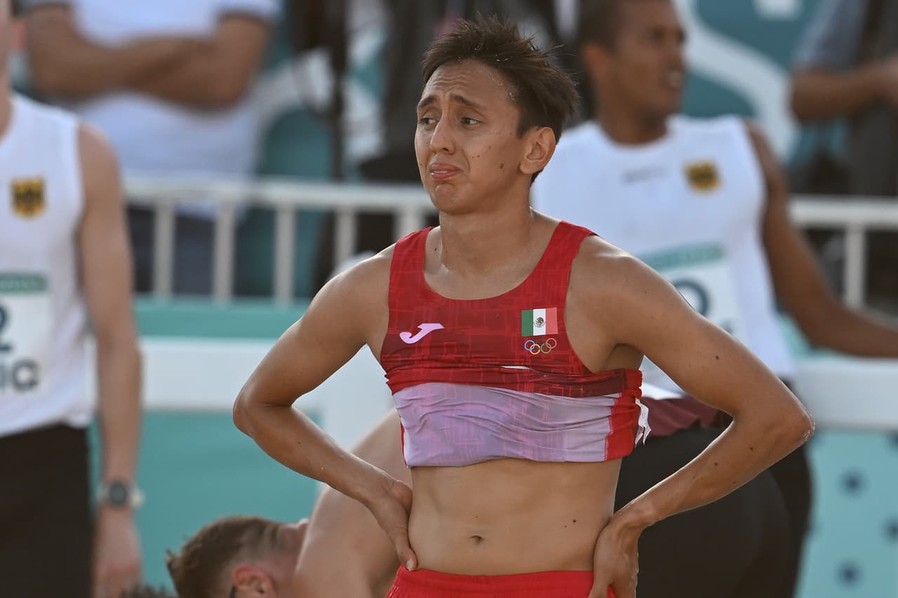 ¡Totalmente roto! Emiliano Hernández pide perdón a México por no subir al podio