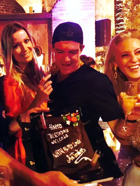 Llegó el momento del pastel.