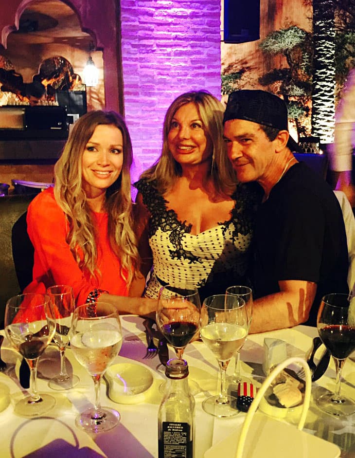 Lucian de lo más felices.