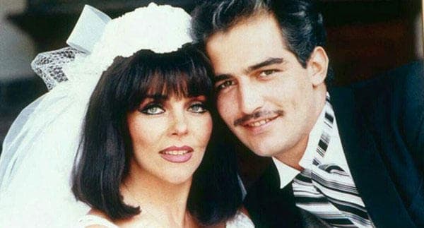 Fue en 'Mi pequeña soledad' cuando estos actores vivieron un intenso romance, pero según
<b><a href="http://www.univision.com/temas/veronica-castro">Verónica</a></b> la relación terminó por las infidelidades de
<b>Omar</b>.