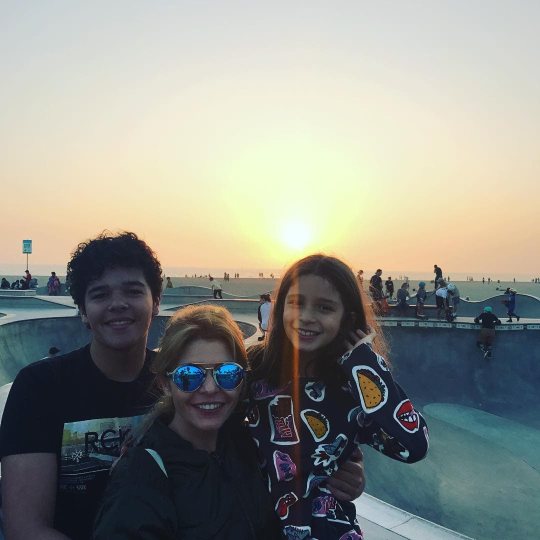 Los hijos de la actriz disfrutaron cada instante de sus vacaciones, pues a pesar de que faltaba uno de sus hermanos la pasaron muy bien en compañía de 
<b><a href="http://www.univision.com/temas/itati-cantoral">Itatí</a></b> y de sus amigos.