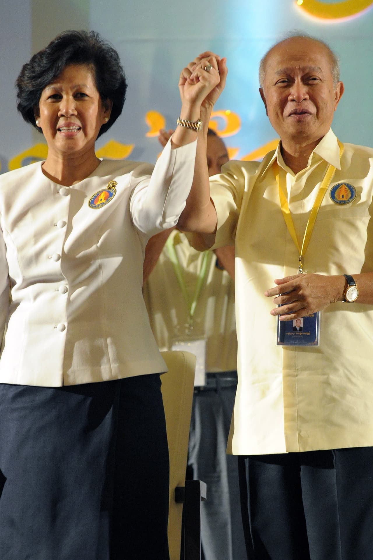 Norodom Ranariddh y Ouk Phalla se casaron en 2010. El se divorció de su primera esposa luego de que públicamente trascendiera tenía una relación con la exbailarina Phalla, con quien tuvo dos hijos.