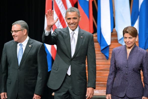 Obama afirmó también que es importante "mejorar el desarrollo de los pequeños negocios para que toda la región sea competitiva".