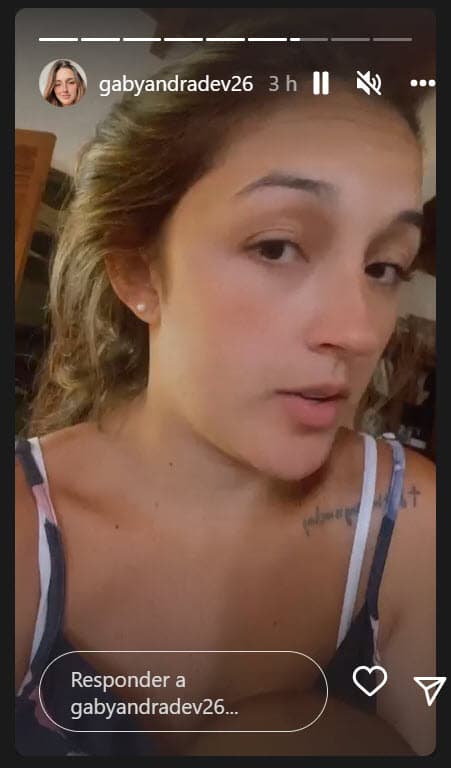 No queda clara la razón por la que ella y Camilo terminaron su noviazgo en 2014, pero medios como Diario Pronto y Mag han asegurado que Gabriela Andrade podría ser la persona que inspiró al cantante a escribir el exitoso tema 'Ropa cara'.
<br>