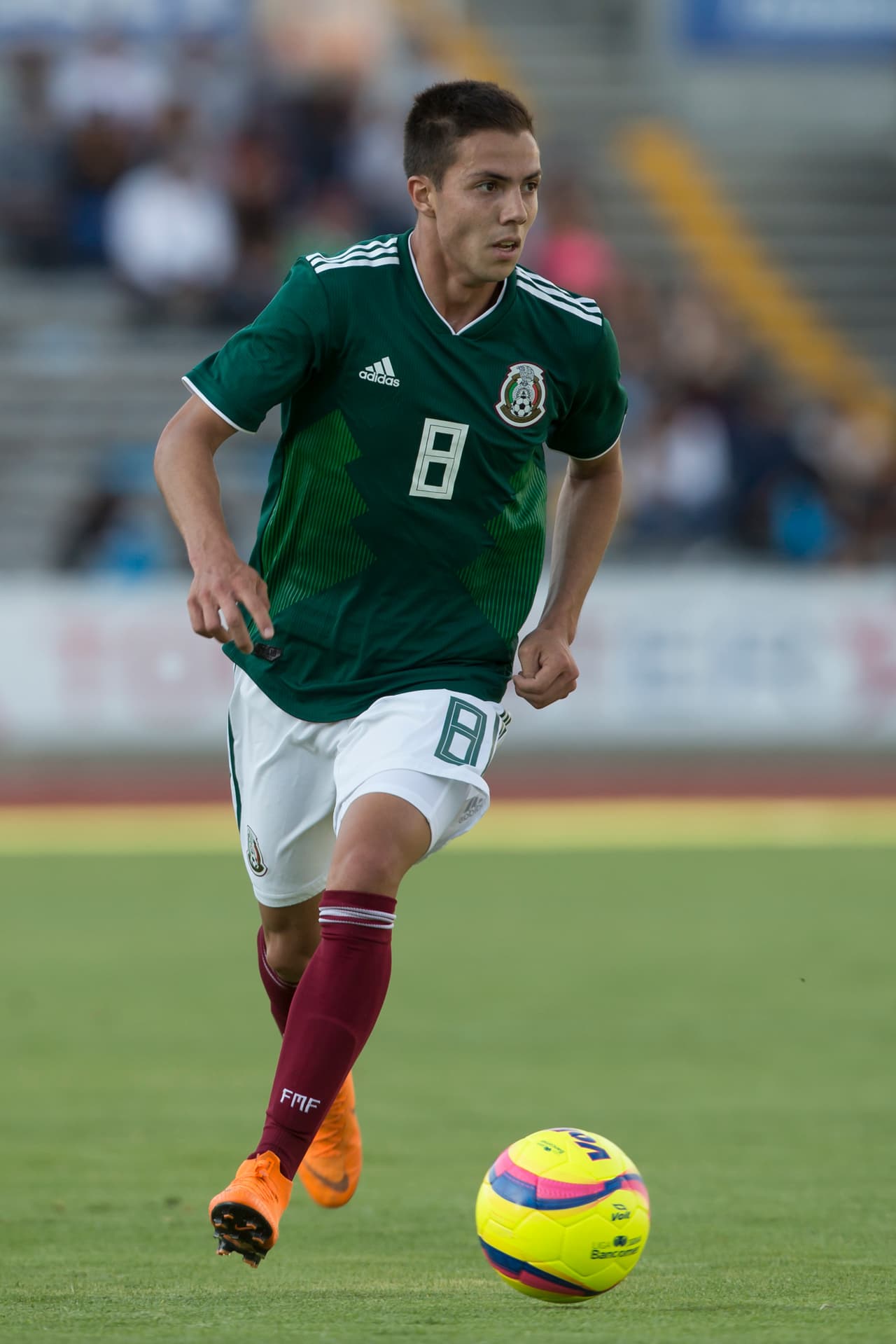 También ha sido material de selecciones de México con límite de edad.