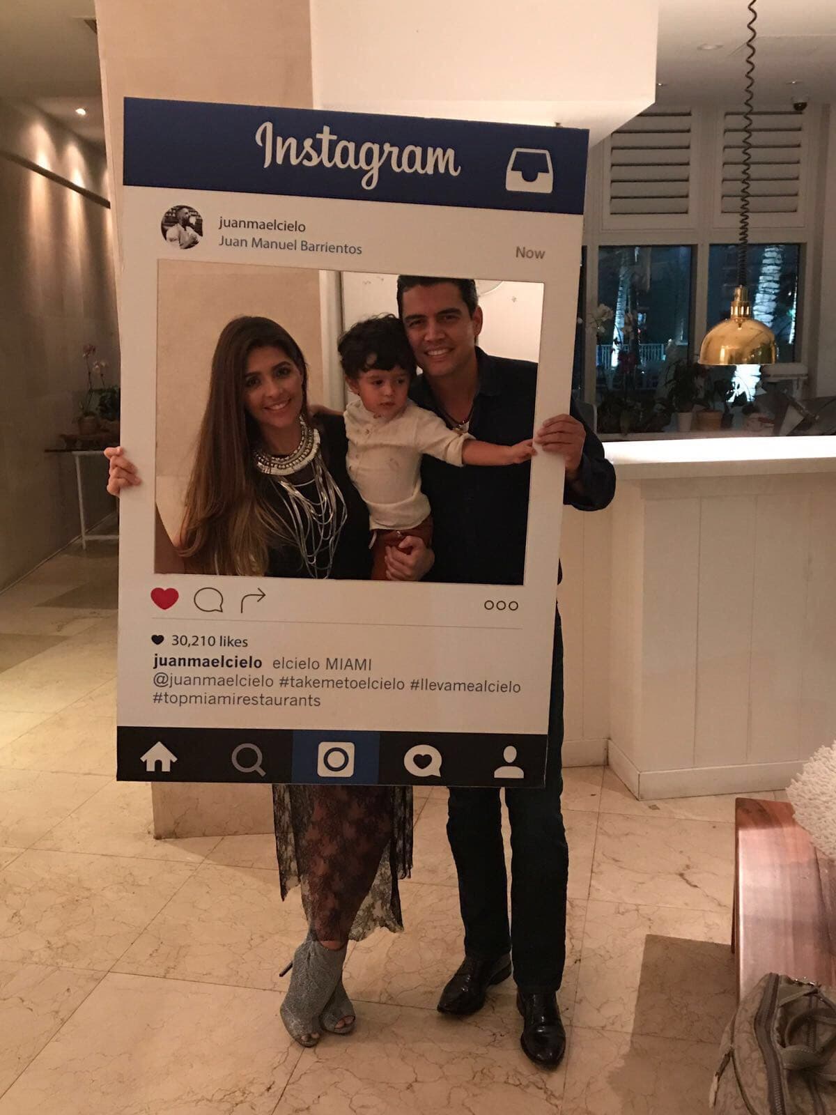 Y qué mejor maneta de terminar esta gran velada. Estas fotos son la evidencia que Catalina Mesa pasó un maravilloso cumpleaños junto a Joshua y Orlando.