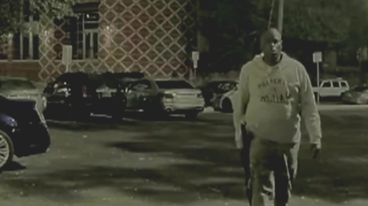 Revelan imágenes de la cámara corporal del policía que abatió al atacante de bar en Austin