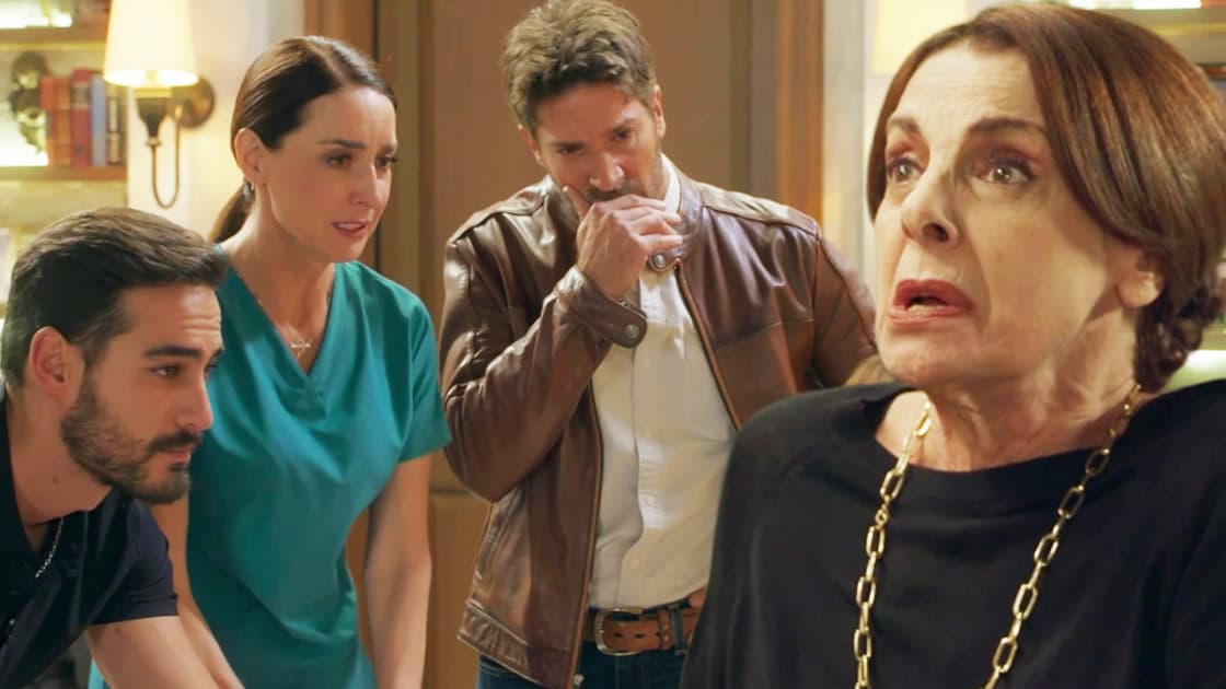 Eloísa está dispuesta a dar lo que sea para rescatar a Belinda | Mi Verdad Oculta | Capítulo 56