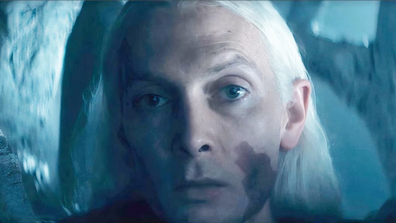 Brynden Rivers es El cuervo de tres ojos.