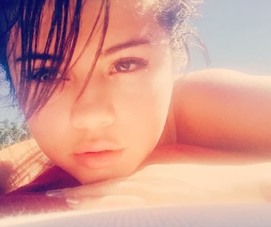 Simplemente la adoran... y con fotos así ¡bien que nos enamora!