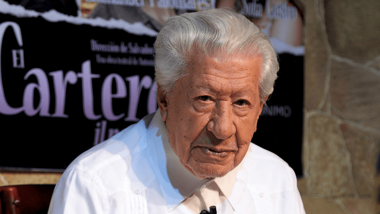 "Ella entendía que el trabajo profesional a veces te pide estar como yo estuve con algunas de las actrices: ¡En la cama!", destacó.