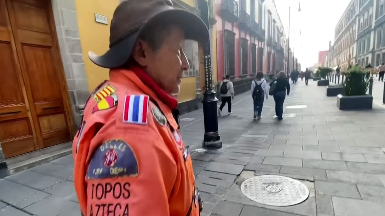 Reconocido grupo de rescatistas 'Topos' en México se preparan para atender emergencia en Venezuela