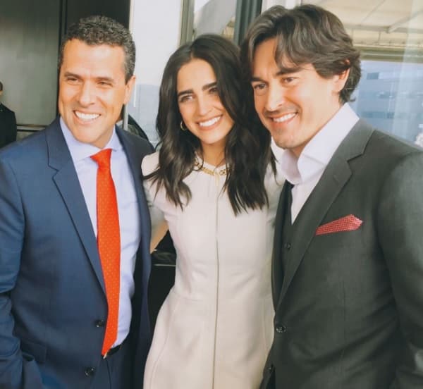 Bárbara del Regil es prima del conductor Marco Antonio Regil, quien fue testigo en su boda por el civil con el abogado mexicano Fernando Schoenwald y fue el cúpido de esta relación, pues él los presentó.