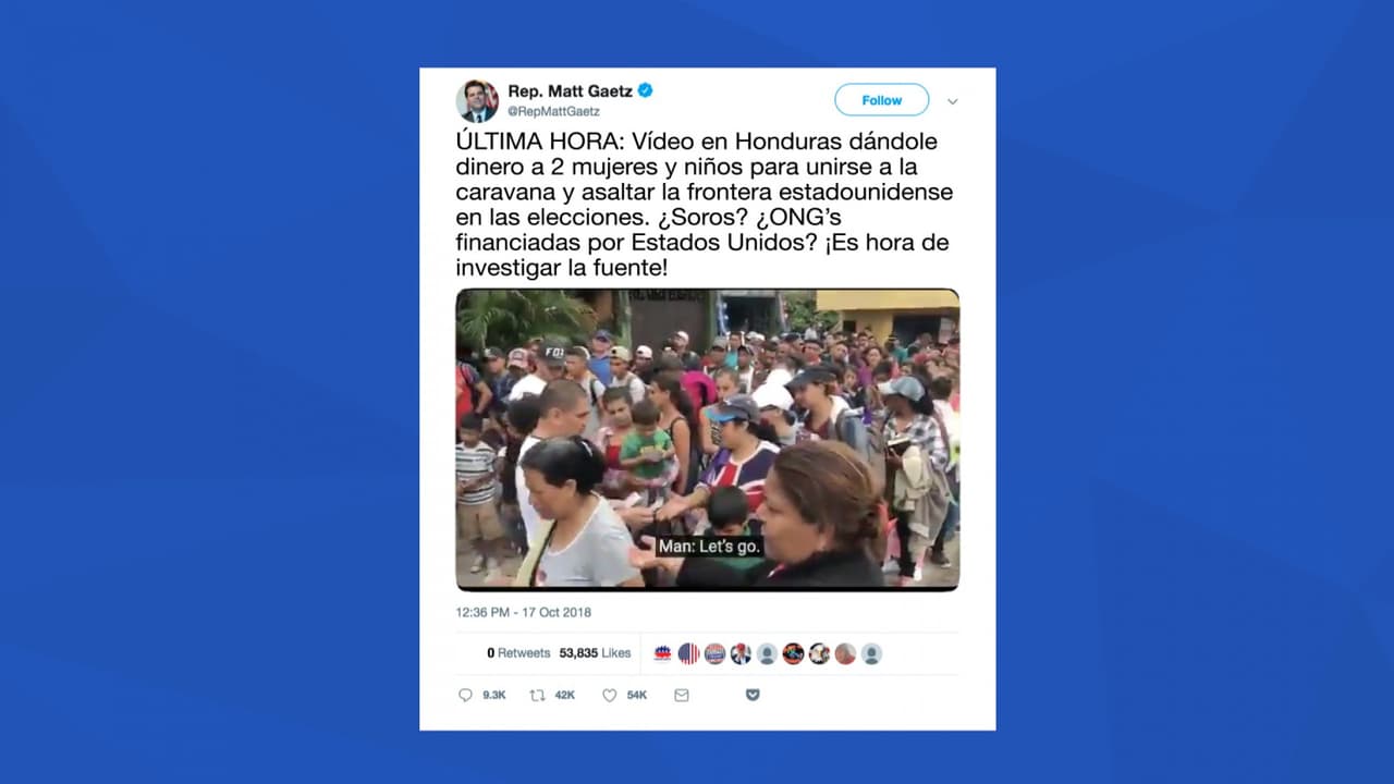 Qué hay detrás del video en el que se reparte dinero a migrantes de la caravana 