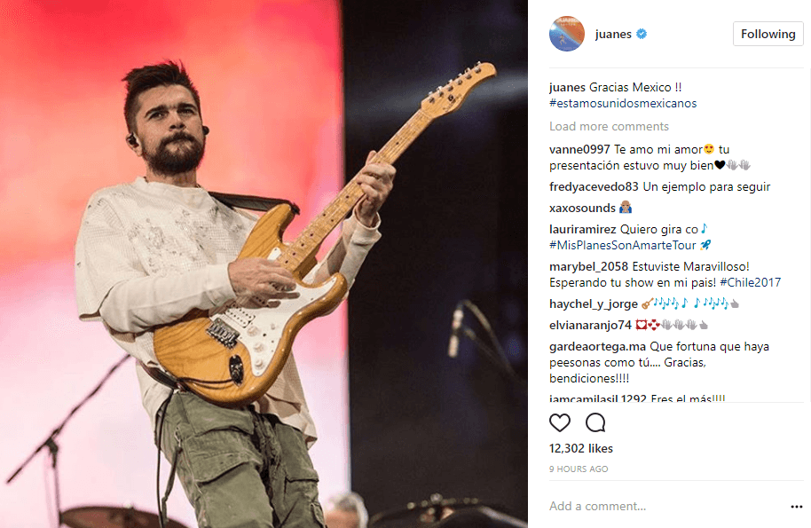 "Yo amo a este país por muchísimas razones, pero lo que he visto estas últimas semanas que ha pasado entre ustedes después de lo sucedido es muy inspirador. Un país fuerte y guerrero que se va a levantar sí o sí", declaró el cantante colombiano poco antes de finalizar su presentación.