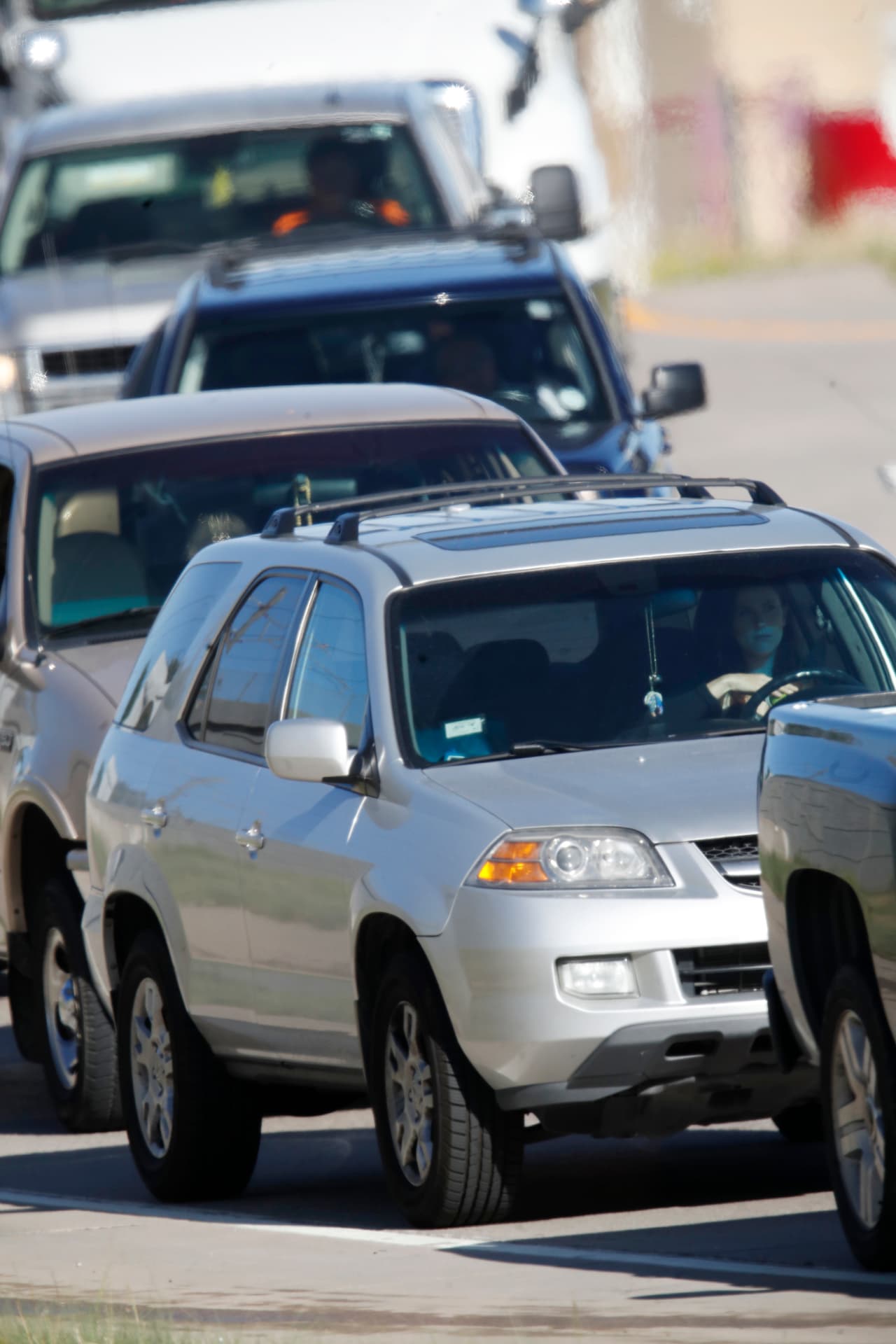 El tráfico ha sido desviado de la I-25 mientras los detectives de la policía de Denver investigan el suceso.