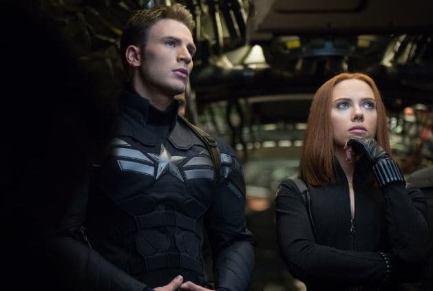 En la segunda parte, lo acompañó Scarlett Johansson como Black Widow.