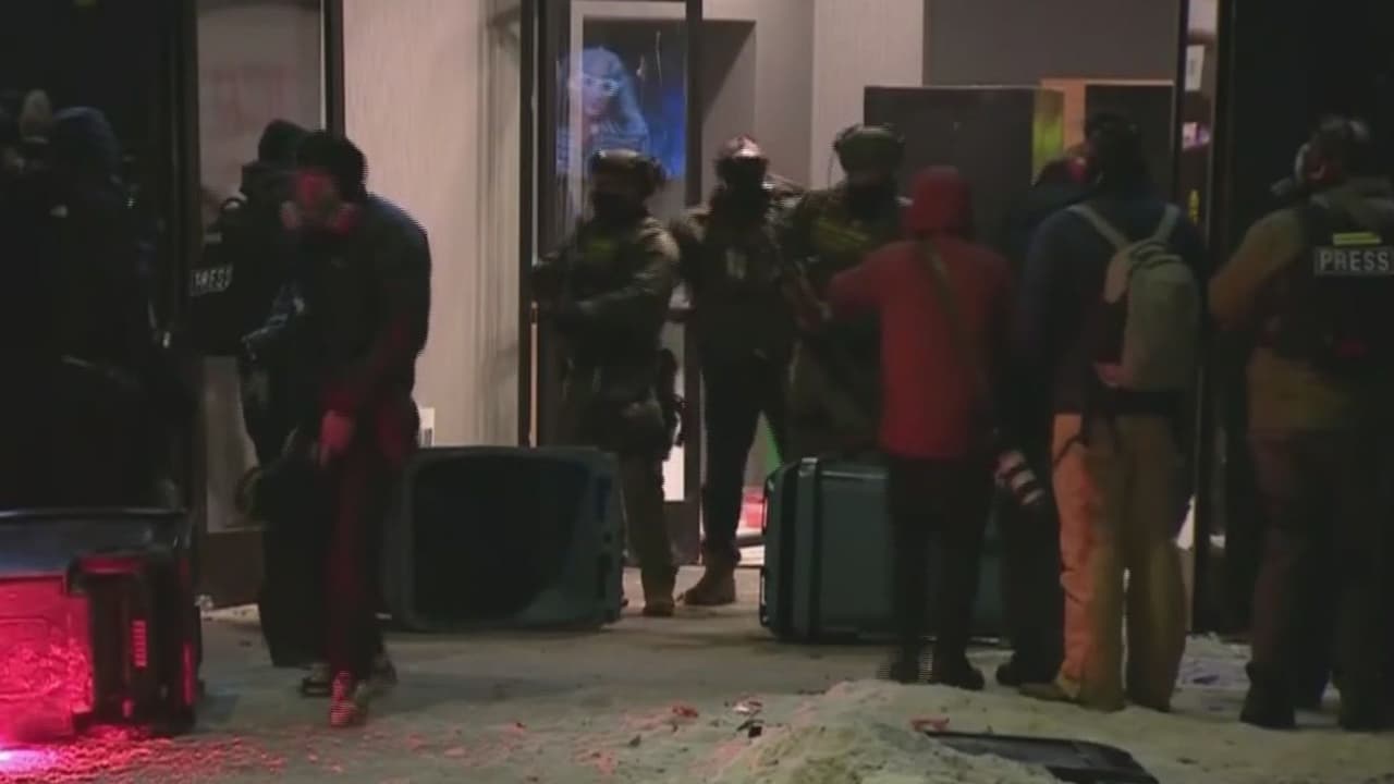 Tim Walz anuncia acuerdo con Donald Trump para reducir número de agentes de ICE en Minnesota