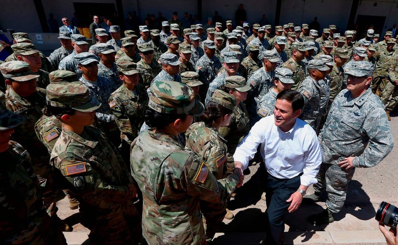 "No estamos militarizando la frontera": gobernador de Arizona tras despliegue de Guardia Nacional