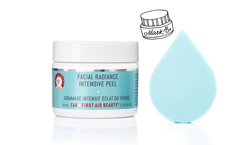 1. BEAUTY FACIAL RADIANCE INTENSIVE PEEL, First Aid, 
<a href="http://www.sephora.com/facial-radiance-intensive-peel-P409707?keyword=BEAUTY%20FACIAL%20RADIANCE%20INTENSIVE%20PEEL%2C%20First%20Aid&skuId=1784792&_requestid=636454">Sephora</a>, $40 dólares.| Este exfoliante elimina efectivamente las células muertes de la superficie de la piel y al deja muy suave. Deposita el producto en el aplicador y distribueye sobre la cara, evita las cejas, los ojos y los labios. La primera vez que la usas deja que actúe 30 segundos y retira, la siguiente vez ya la puedes dejar más tiempo. Usarla por la noche 1 vez a la semana.
<br>
