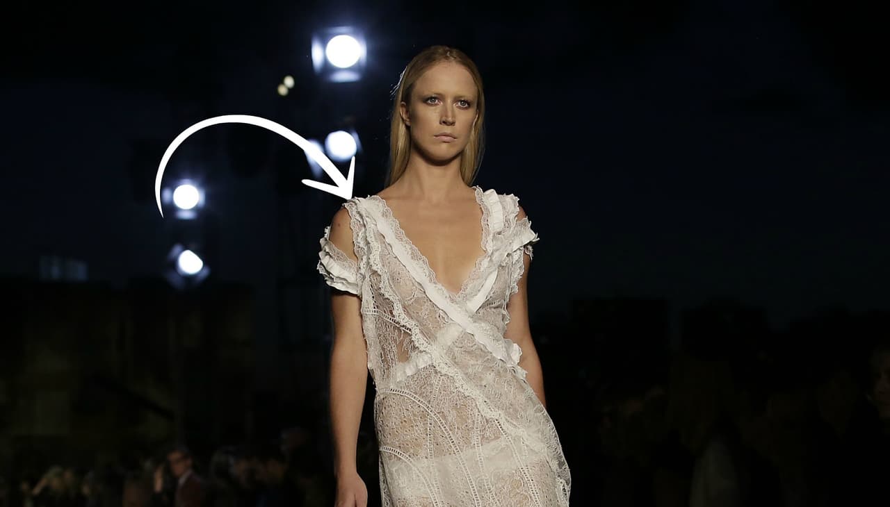 Olvídate del ‘push-up bra’, no tener busto también está de moda