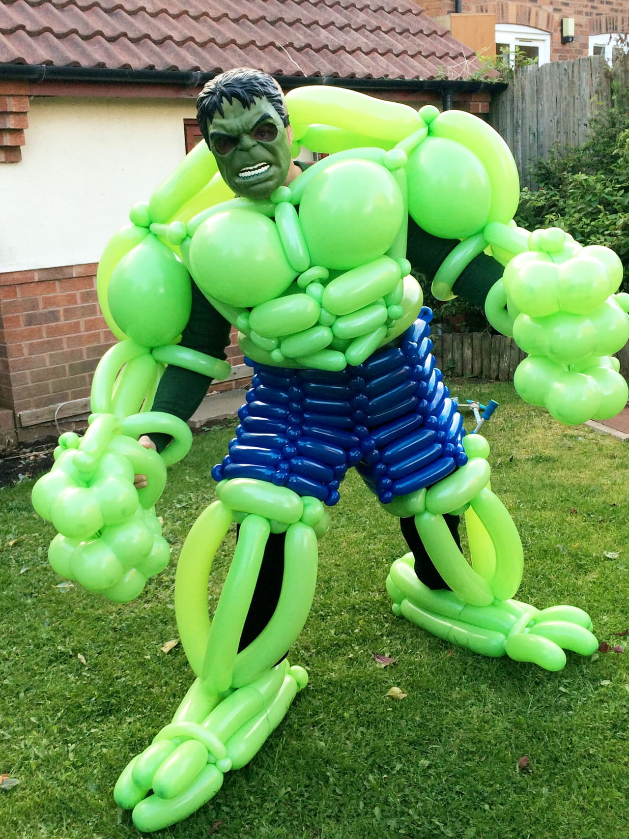 Uno más de sus objetivos es llevar su amor por este material inflable a las escuelas para que los niños adquieran el gusto también por hacer esculturas.