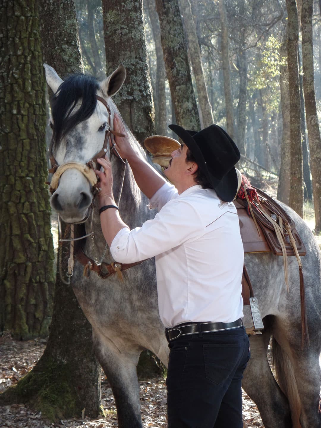 Su amor por los caballos fue el pretexto para que el destino uniera sus vidas.
