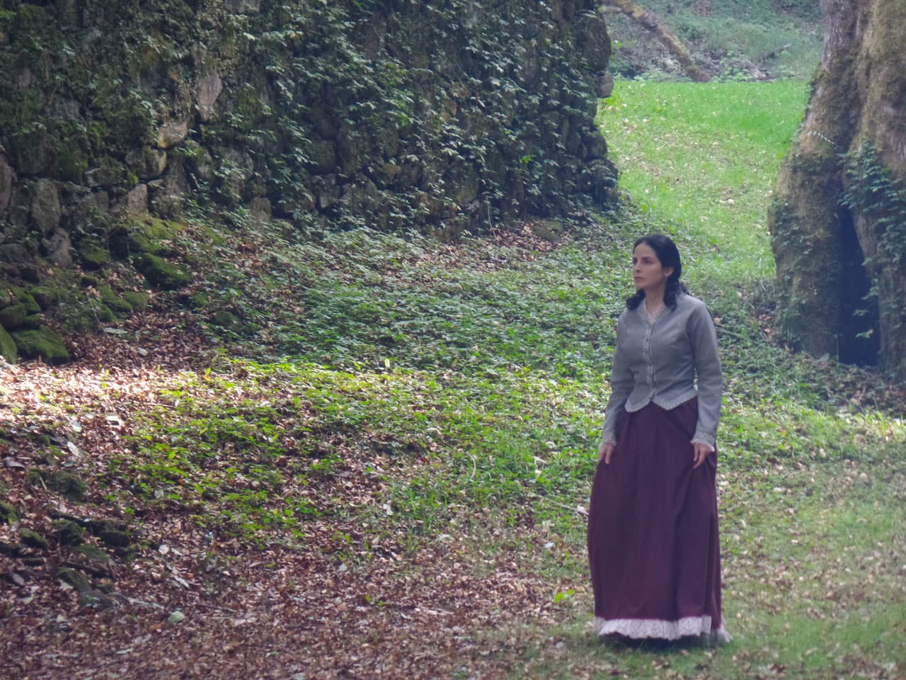 No cabe duda que la muchacha linda y humilde quedó en el pasado, Cristina quiere sacar ventaja de los oscuros secretos de la Familia Alarcón.