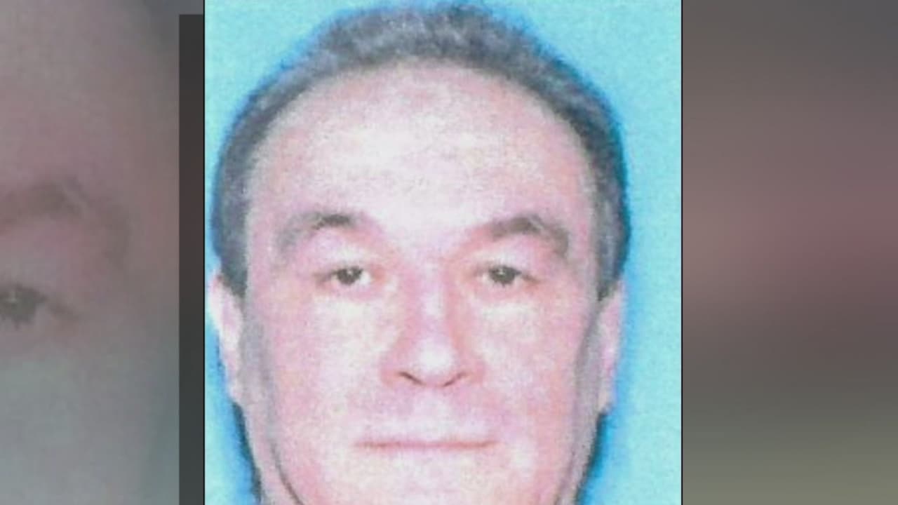 Hombre de Buffalo Grove sospechoso de matar a su exesposa y a un hombre muere después de una herida de bala autoinfligida