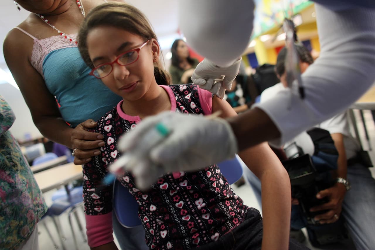 <b>¿Habrá en Estados Unidos una epidemia de influenza?</b>Estados Unidos experimenta epidemias de influenza estacional todos los años. Esta época del año se denomina "
<b>temporada de influenza</b>". En Estados Unidos, los virus de la influenza son más comunes durante los meses de otoño e invierno. La actividad de la influenza a menudo comienza a aumentar en octubre y noviembre. La mayoría de las veces, la actividad de la influenza alcanza su pico máximo entre diciembre y febrero y puede extenderse hasta mayo. 
<br>