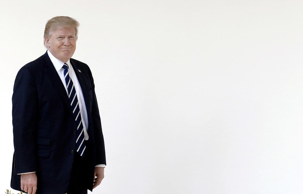 Los desvíos y desvaríos de Trump dañan a la nación