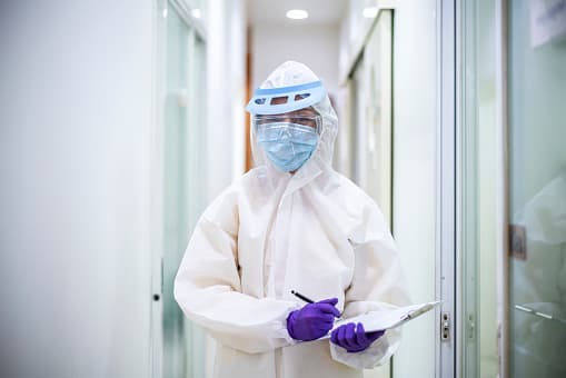 <b>Las personas que han sido diagnosticadas con el virus</b> 
<br>Aplica para las personas que dieron positivo por el virus por una fuente autorizada por el estado de Texas y no se ha recuperado.