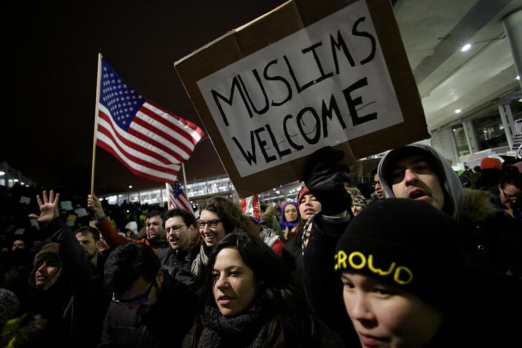 Jueces cuestionan duramente la falta de evidencias para sustentar el veto de Trump a los siete países musulmanes