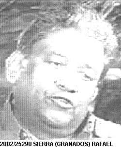 <h3 class="cms-H3-H3"><b>Rafael Sierra Granados</b> </h3>
<br> 
<br>Este colombiano de 78 años está siendo buscado por la interpol, 
<b>al ser acusado de secuestro, homicidio agravado y hurto calificado y agravado.</b>
<br>
