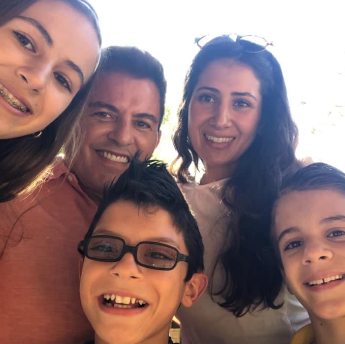 En la charla también se mostró aliviado de que su hija mayor, Bárbara (15 años), no seguirá sus pasos en la actuación, luego de que tuvo una participación en 
<b>Silvia Pinal, Frente A Ti.</b>
<br>