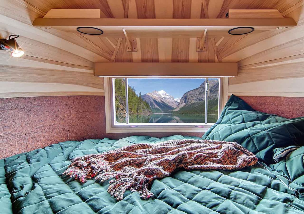 El futurístico hogar fue rehecho para que no pareciera construido en 1965.