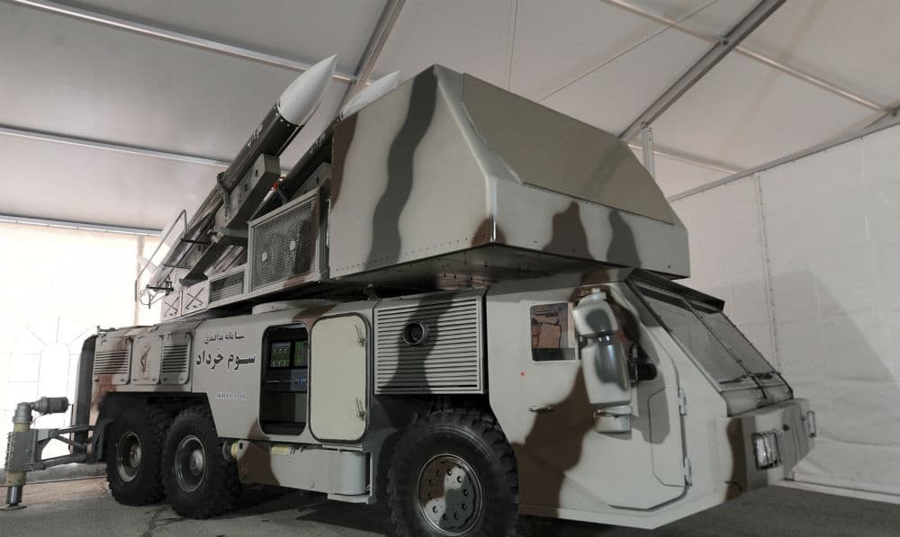 <a href="https://www.univision.com/noticias/politica/trump-confirma-la-version-de-the-new-york-times-y-reconoce-que-se-retracto-de-atacar-iran">Irán derribó un dron de similares características</a> argumentando que sobrevolaba su espacio aéreo. La imagen muestra un vehículo que forma parte del sistema de mísiles de las fuerzas iraníes.