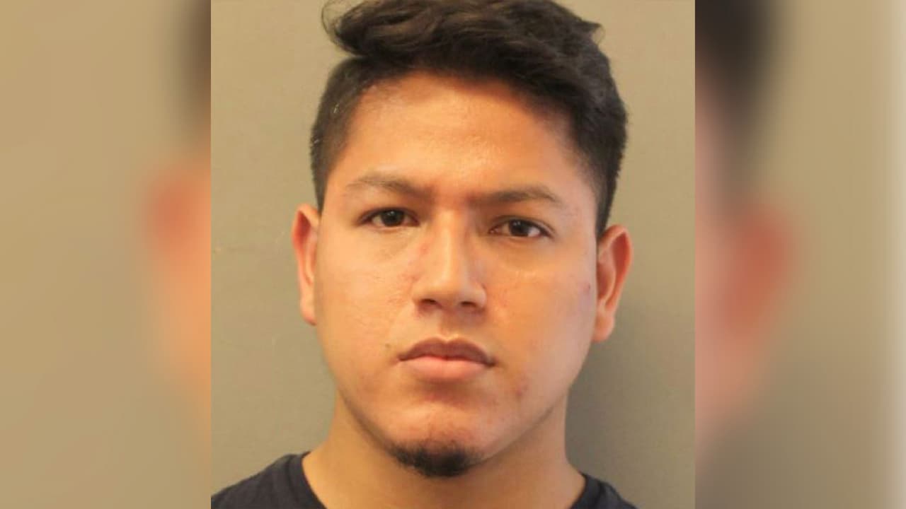 Acusan a hispano de poner en peligro la vida de dos niños mientras competía en una carrera callejera