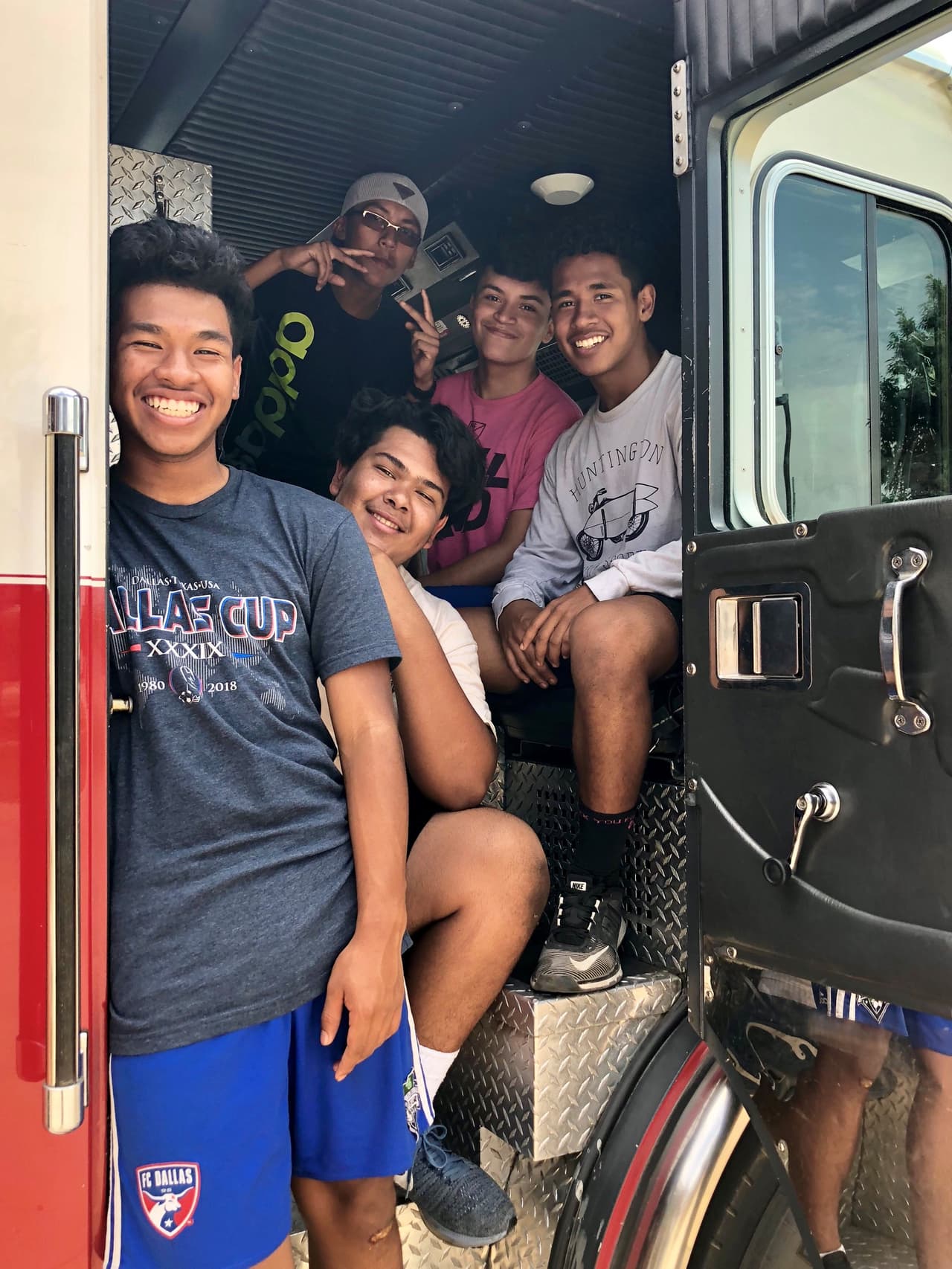 Compañeros de fútbol recuerdan Diego Rivera.