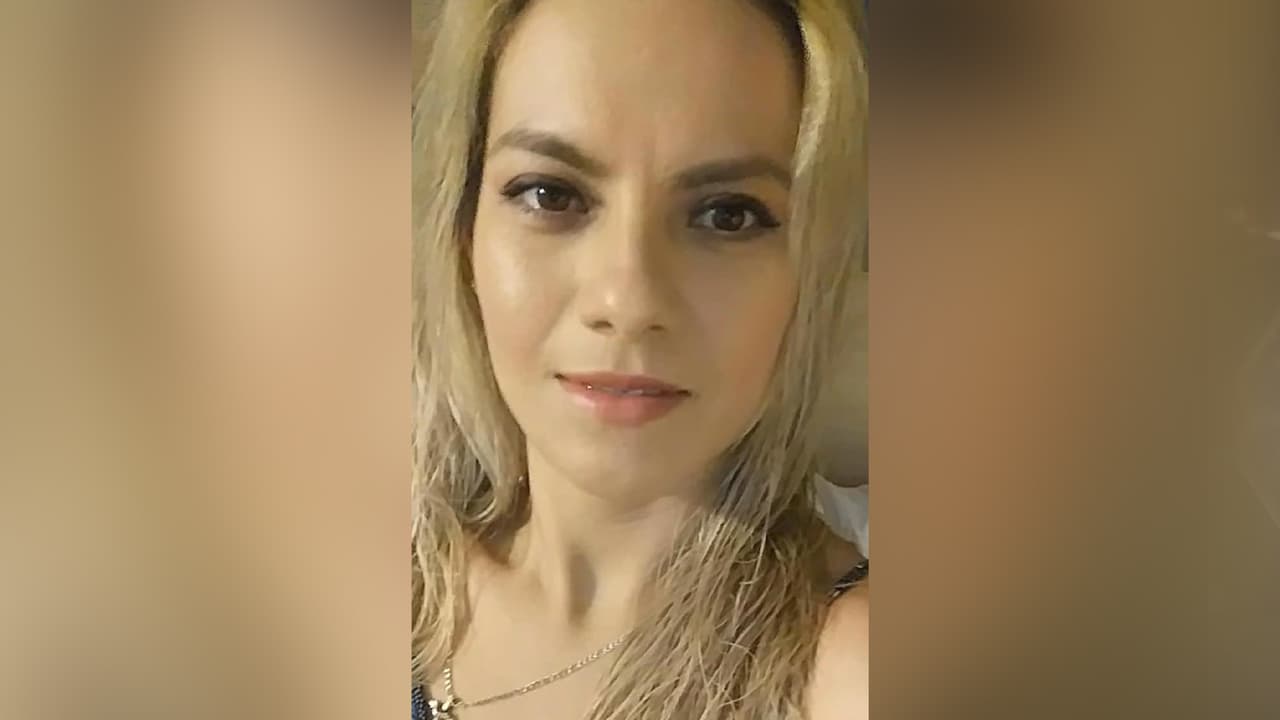 Erika Ríos Valdez, de 32 años, estaba desenganchando un remolque de servicio de comida en su casa cuando Fajardo se acercó con una pistola y la obligó a subir a su camioneta, indicaron testigos de los hechos.